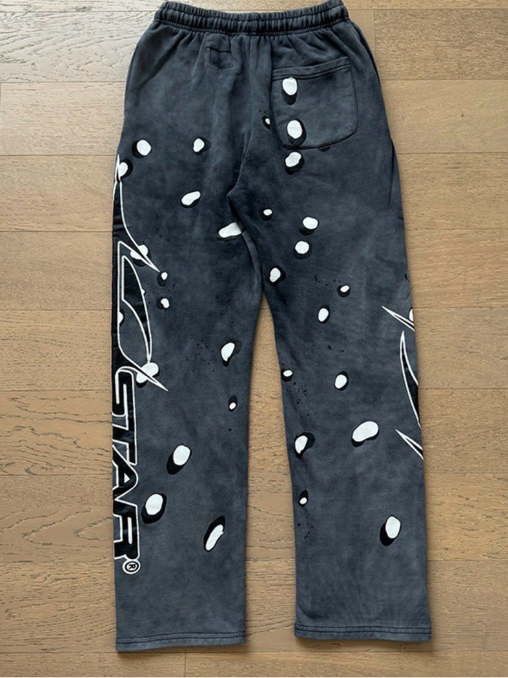 Streetwear Gray Graphic Men's Sweatpants - Picture 5 of 5
